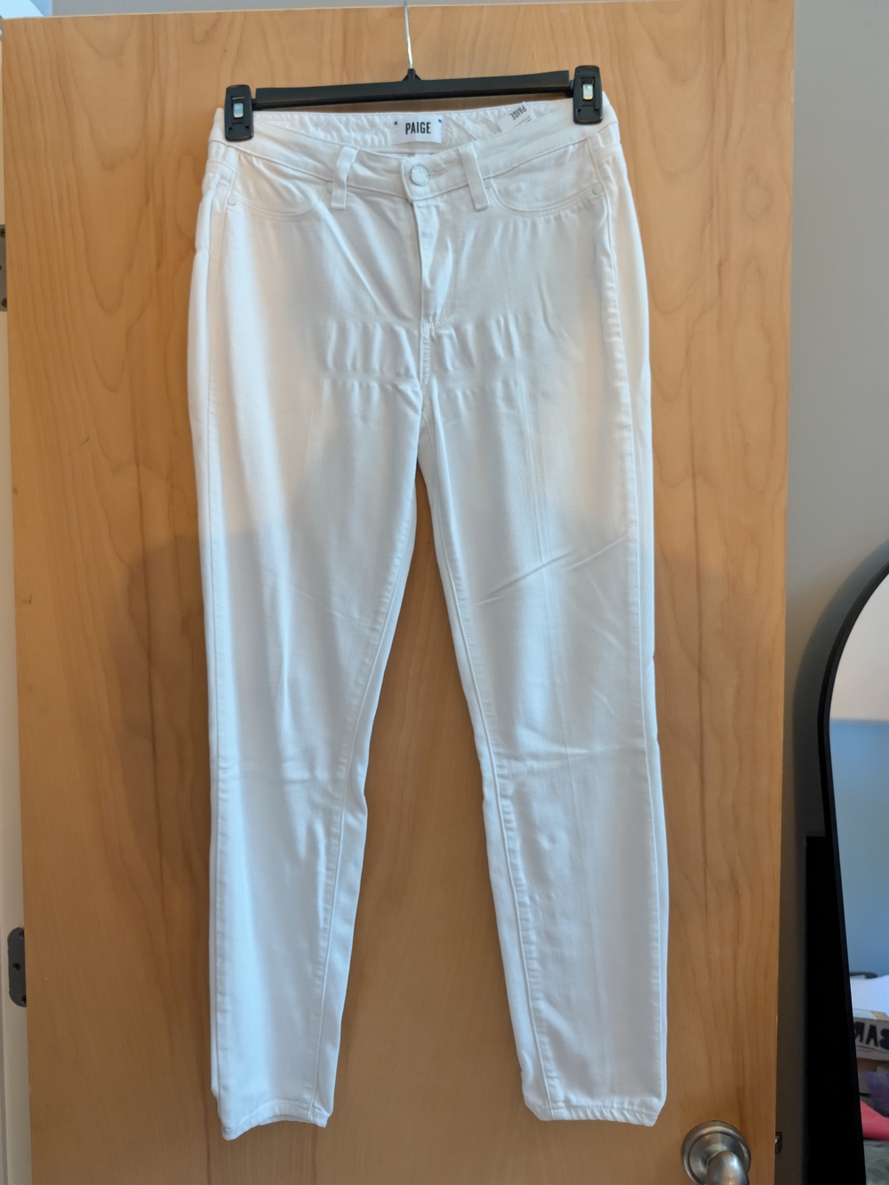 PAIGE White Skinny Ankle Pants